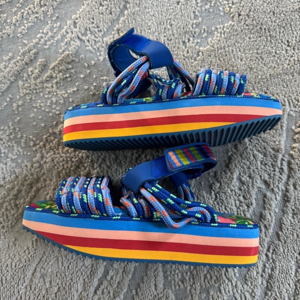 Farm Rio Blue Macaw rainbow Platform Sandals tropical cross cross straps Size 6 - Picture 6 of 12